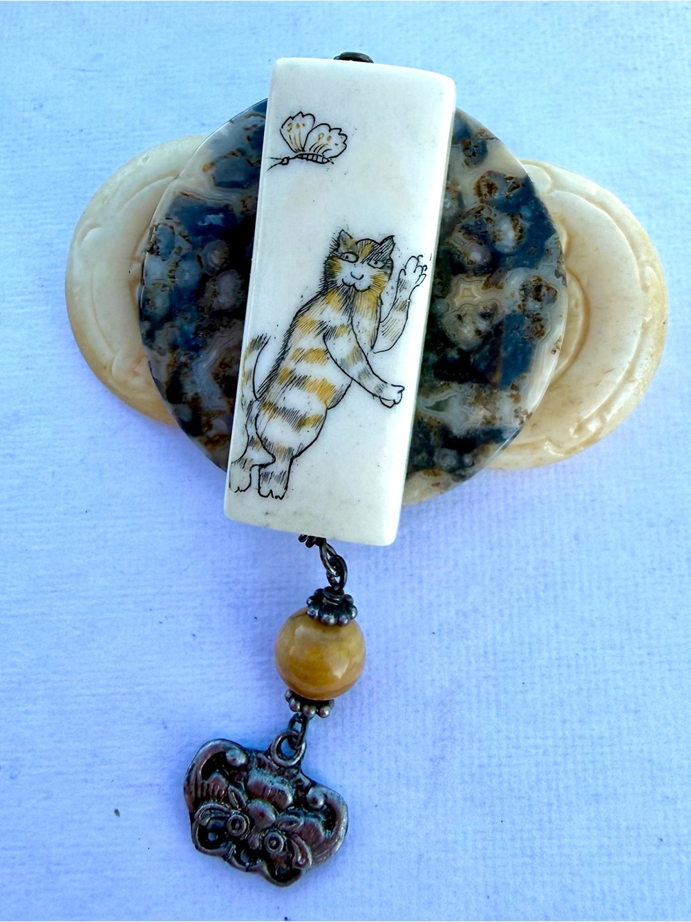 Vintage Artisan Signed MB Scrimshaw Tabby Cat & Butterfly Mixed Media Brooch